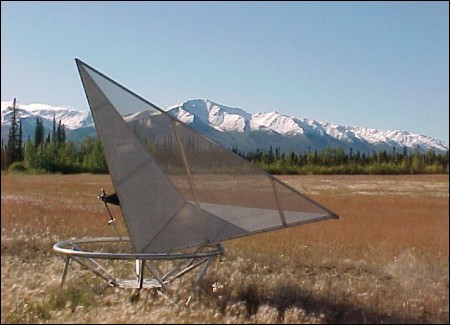 Trihedral radar corner reflector